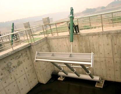 滗水器